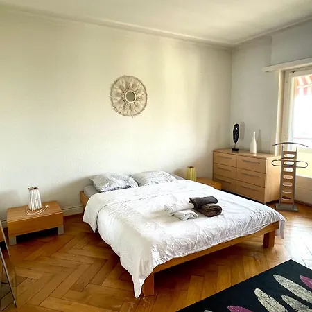 La Proximite Du Centre Avec Vue شقة لوزان